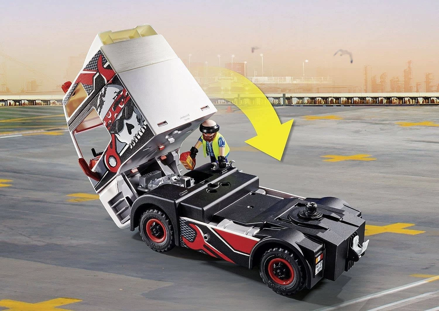 Playmobil City Action 70771 Truck With Cargo Container 5 Playmobil City Action 70771 Truck With Cargo Container - Image 3