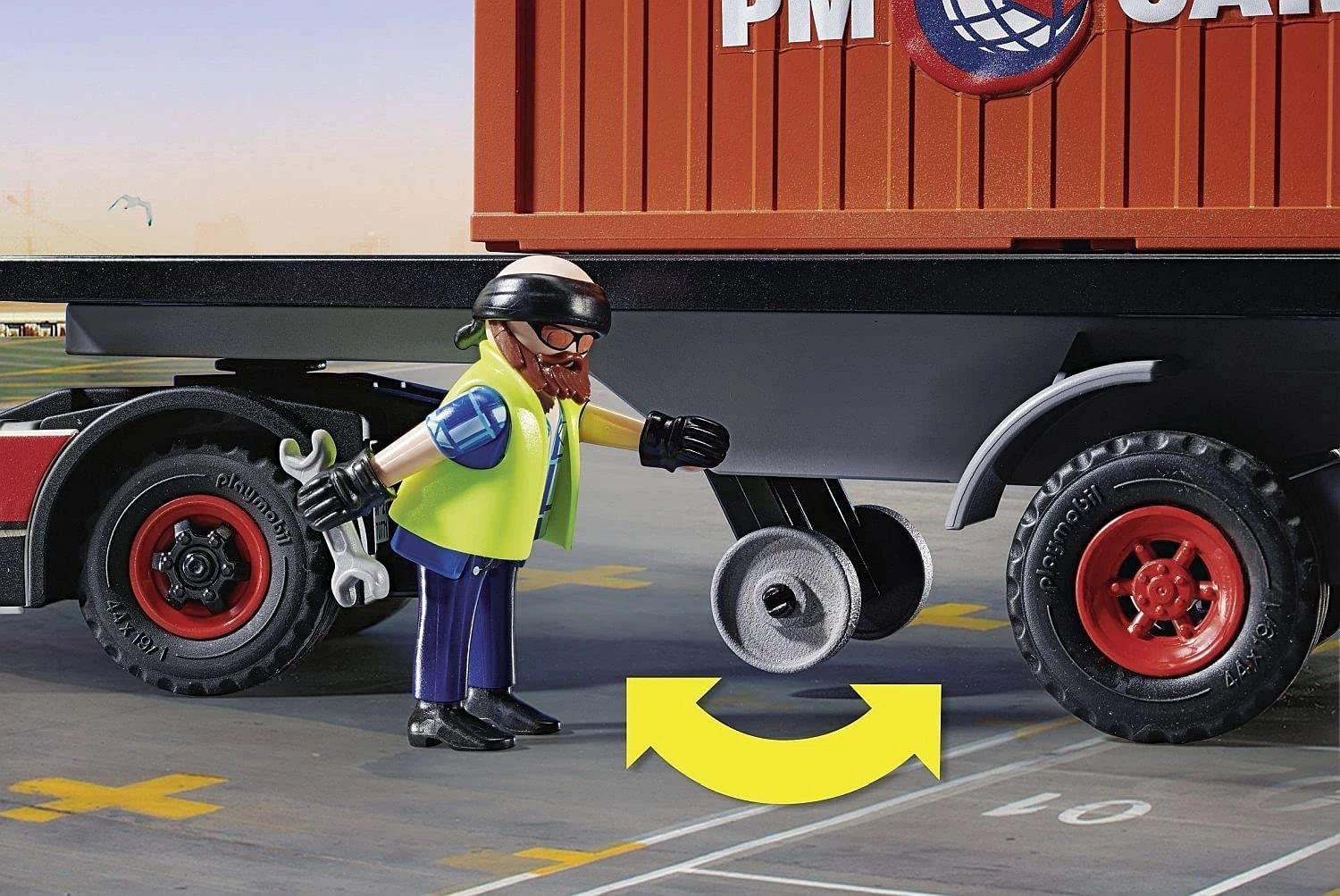 Playmobil City Action 70771 Truck With Cargo Container 6 Playmobil City Action 70771 Truck With Cargo Container - Image 4